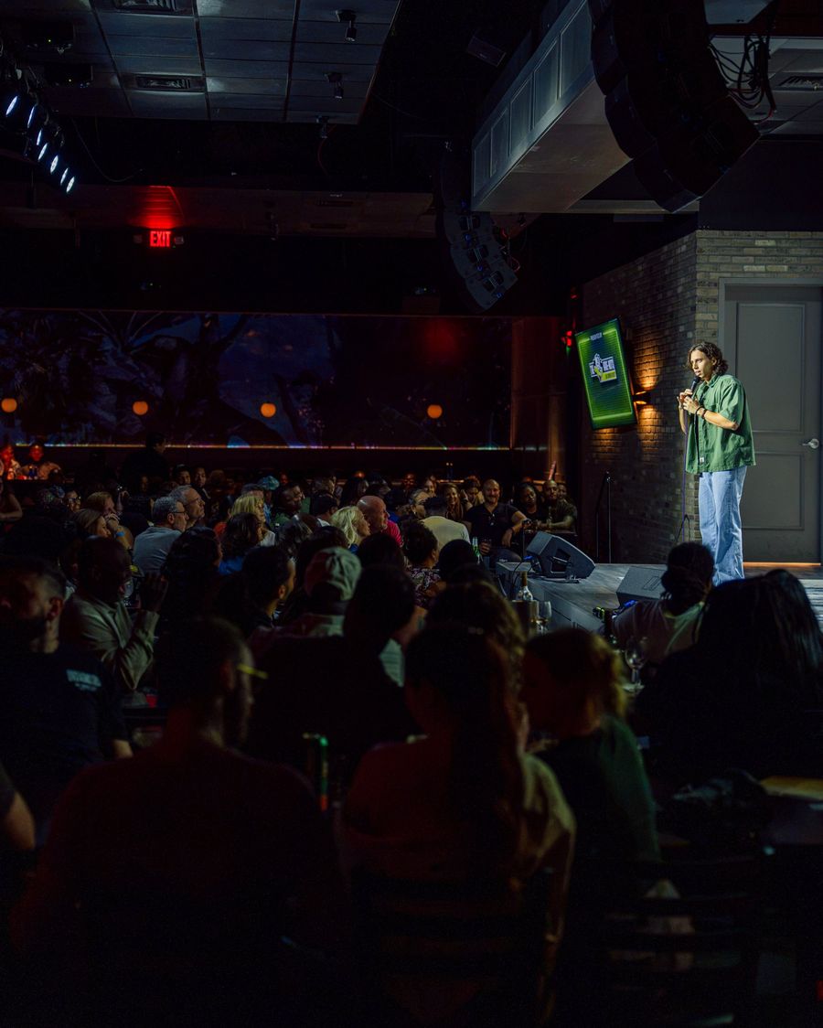 Lando performing for a full house